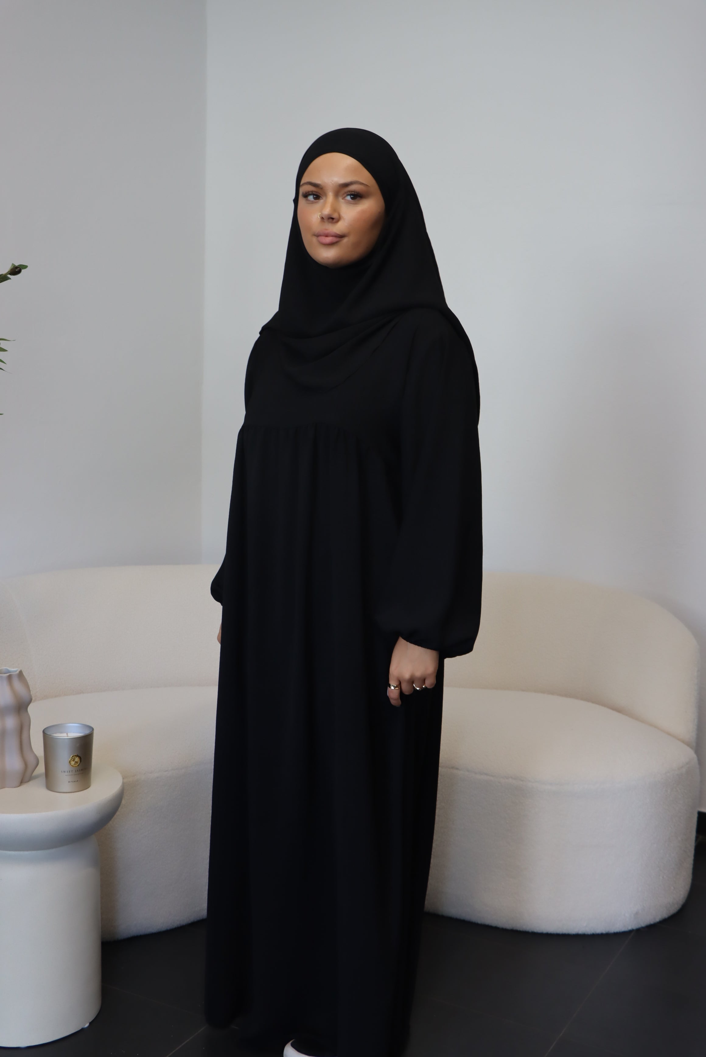 Malika Abaya Set in Schwarz